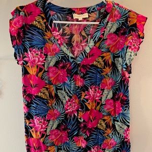Cynthia Rowley- ruffle sleeve tropical print V-neck- Small